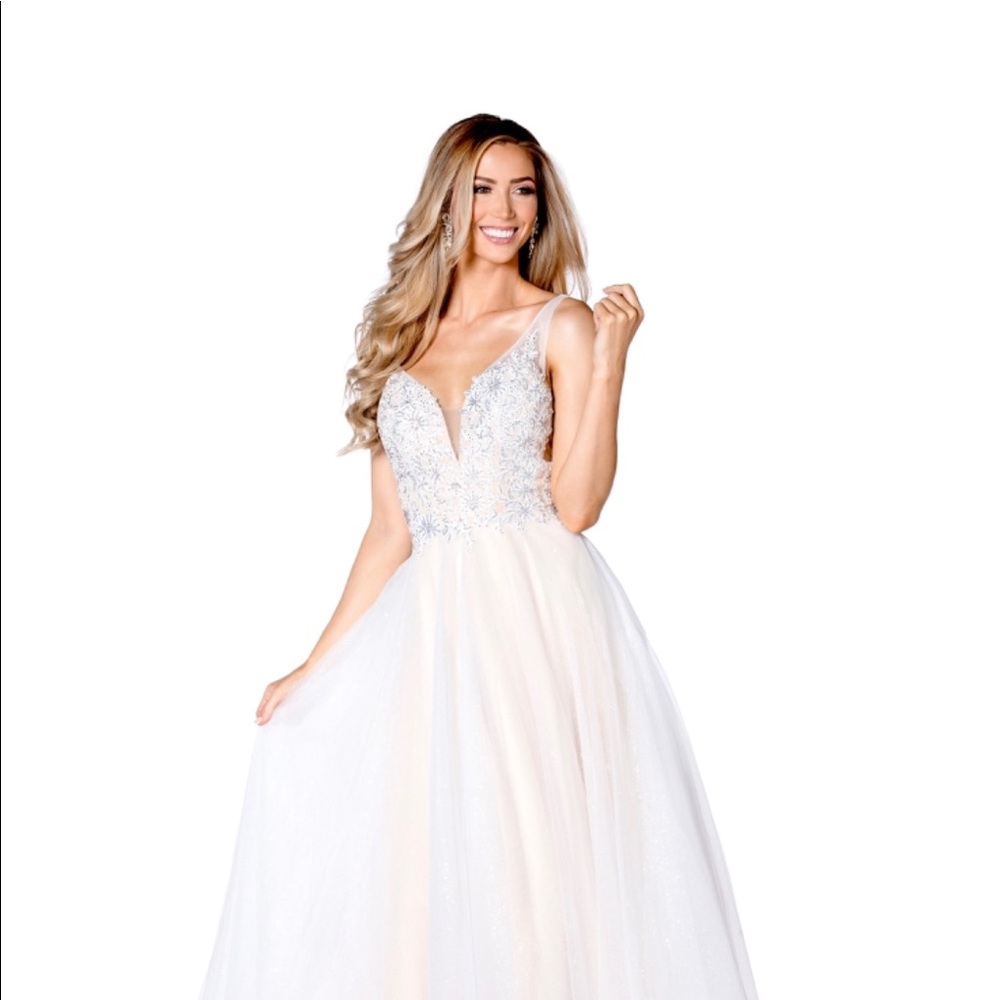 Vienna 7877 Prom/Pageant Dress